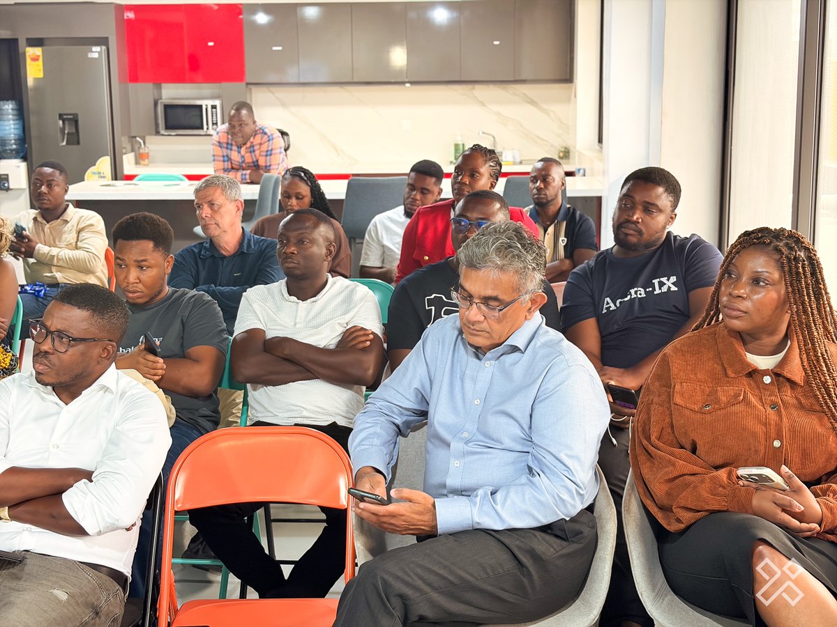 PAIXDataCentres's tweet photo. The PAIX Group, including teams from Ghana, Kenya, and Senegal, came together for our quarterly Baobab Session to understand the company’s financial workflow.
This insightful session highlighted the importance of cross-functional collaboration.
#paixdatacentres #teamwork https://t.co/huiLtYf3KH