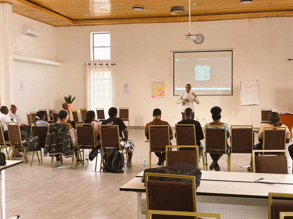 Ruhengerirefer1's tweet photo. In partnership with @expertisefrance, Ruhengeri Hospital is benefiting a lot from Sessions on Gender Transformative Approach Training, facilitated by @rwamrec.

This to integrate inclusive, equitable and rights-based practices across all Services. https://t.co/aSvlKwbdk9