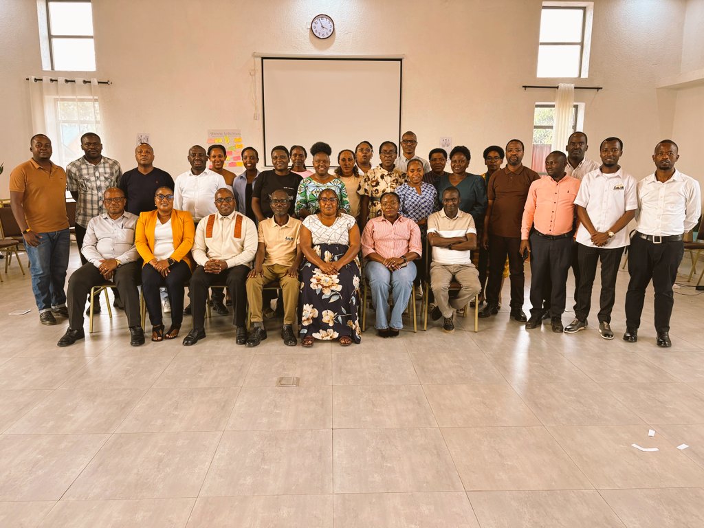 Ruhengerirefer1's tweet photo. In partnership with @expertisefrance, Ruhengeri Hospital is benefiting a lot from Sessions on Gender Transformative Approach Training, facilitated by @rwamrec.

This to integrate inclusive, equitable and rights-based practices across all Services. https://t.co/aSvlKwbdk9