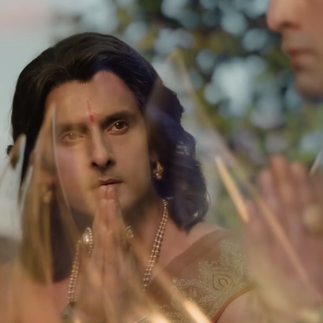 raviedubey's tweet photo. रामं दशरथं विद्धि मां विद्धि जनकात्मजाम् ।
अयोध्यामतवीमविद्धि गच्छ तात यथासुखम् ॥ 

“Regard Rama as your father Dasharatha; regard Sita as myself (your mother); look upon the forest as Ayodhya itself. Depart happily, my dear child!”

From the Valmiki Ramayana (Ayodhya Kanda). Maa Sumitra gives her final instructions to Lakshmana right before he leaves for the 14-year exile.

Thank you for your love to us #Ramayana