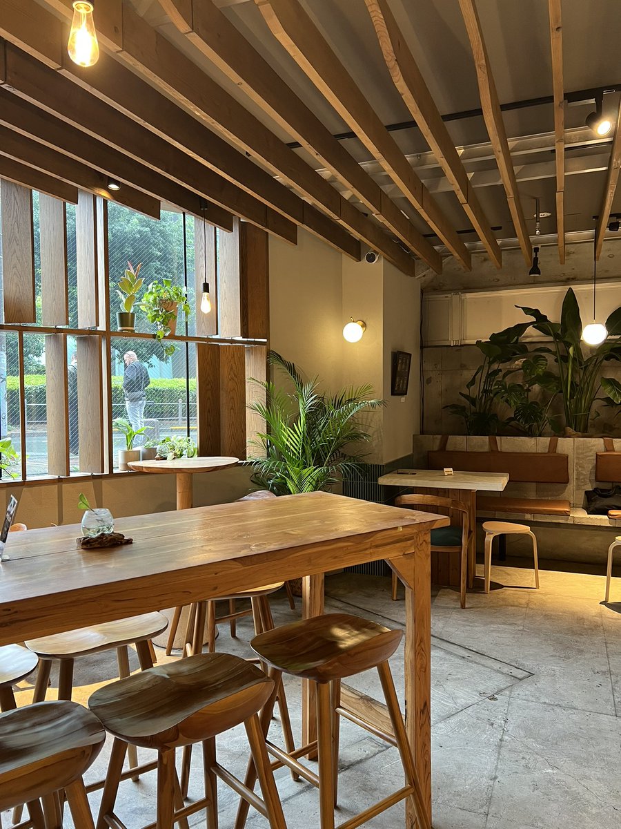 yuyu_cafelog's tweet photo. 渋谷にある穴場カフェ☕️
オシャレなカフェでゆっくりしながら野菜を食べて健康になるなんて一石二鳥なのでは？？ https://t.co/Gjla6EmO5Z