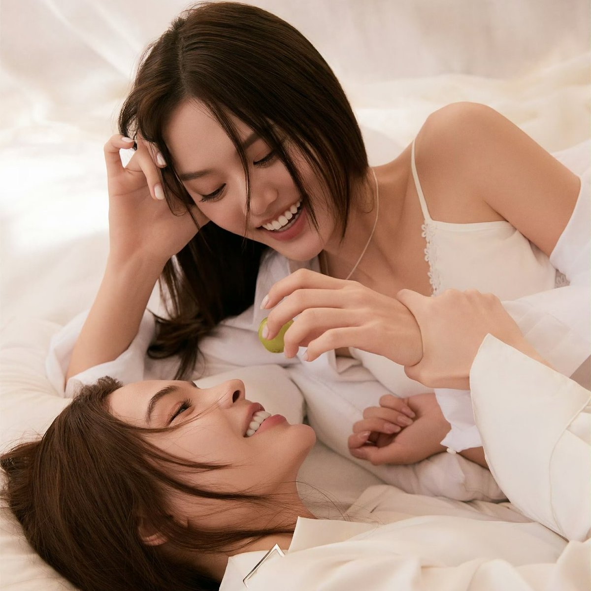 haaraaly's tweet photo. honeymoon https://t.co/AGfGfMNtgF