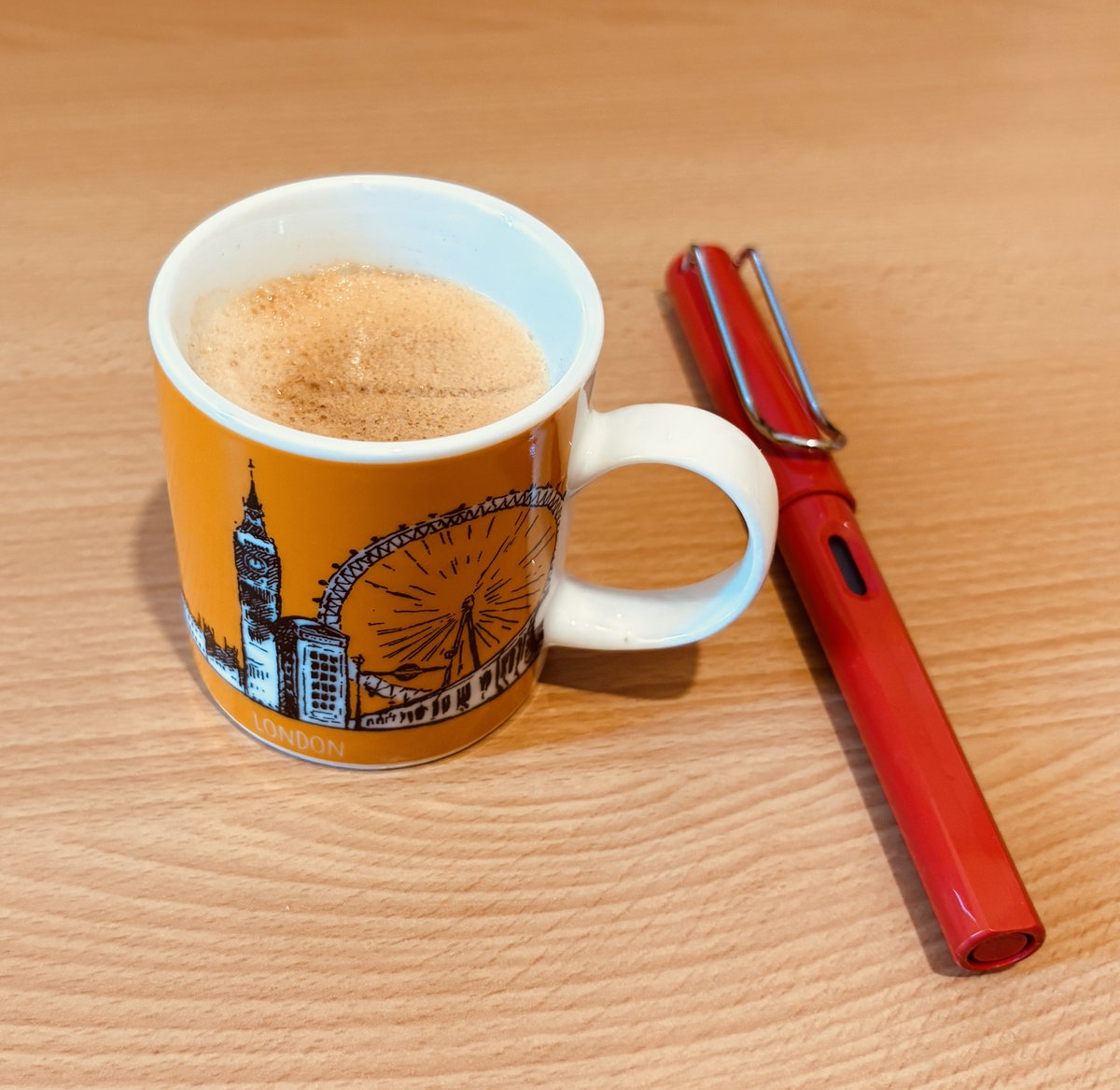 JimConnolly's tweet photo. The perfect espresso cup for a proud Londoner.

My son got it for me on Father's day.

The pen is a size reference. https://t.co/IuOaAgDvKS