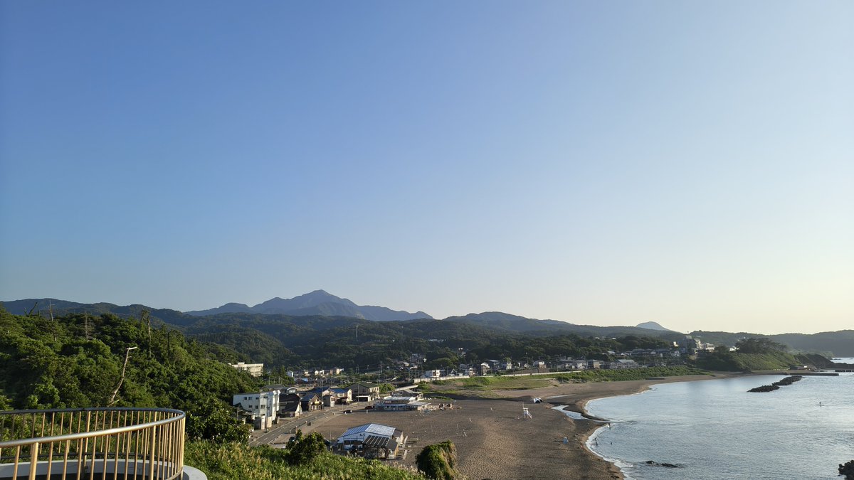 maki14516196's tweet photo. 今日はしごおわ御野立公園🚙
ここも眺めが良いです💗🌊
https://t.co/BTI0nMwhAx
#仮面女子
#小島夕佳
#LOVEWAVE https://t.co/o9hFTeNbPk