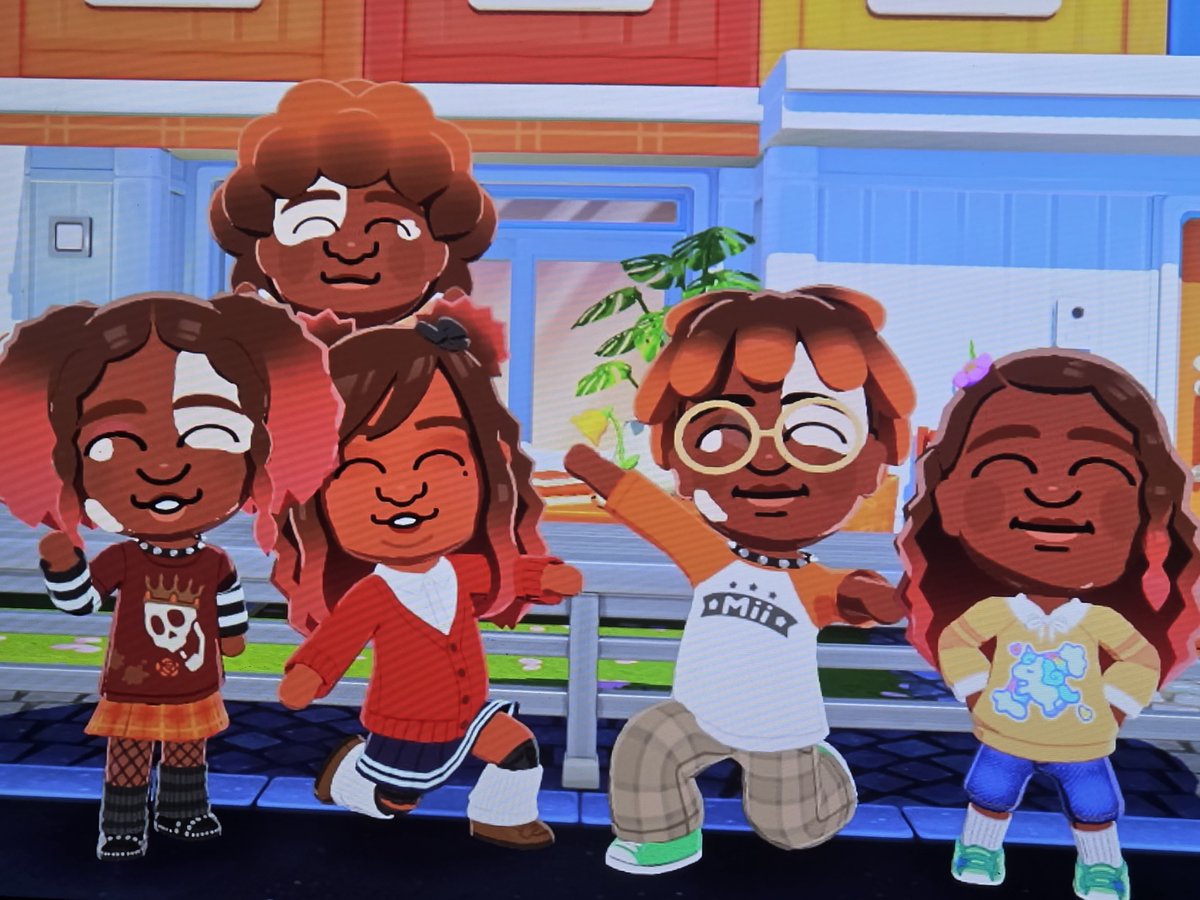 _kitslost's tweet photo. WHOLE FAMILY HERE #SatonoIsland #bobday https://t.co/4QugHlamr9