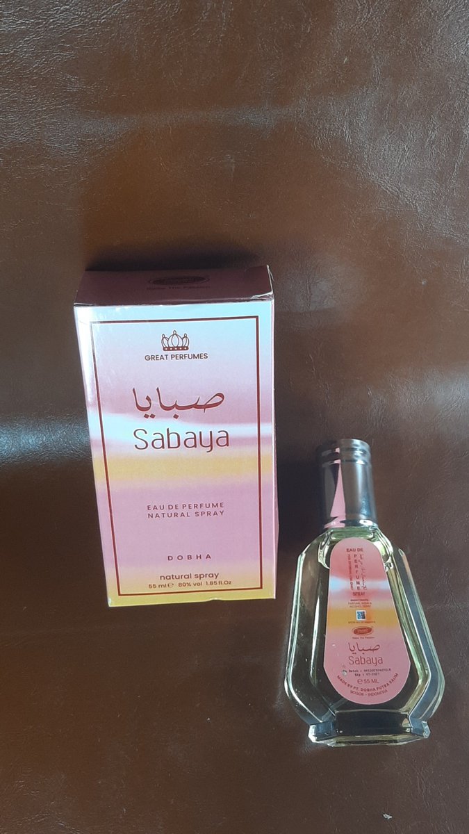 KAdikmolo's tweet photo. @yappingbase Parfum wangi seger sih aku udh coba pake 2 ini https://t.co/7UX5StjNv6 varian tea &amp; https://t.co/qexFcmu0Me varian strawberry menurutku seger bgt, aku jrg pake yg seger karna lbh suka bunga²an+musk jd pakenya ini https://t.co/8cyBWYf470 https://t.co/DasejXU9RQ