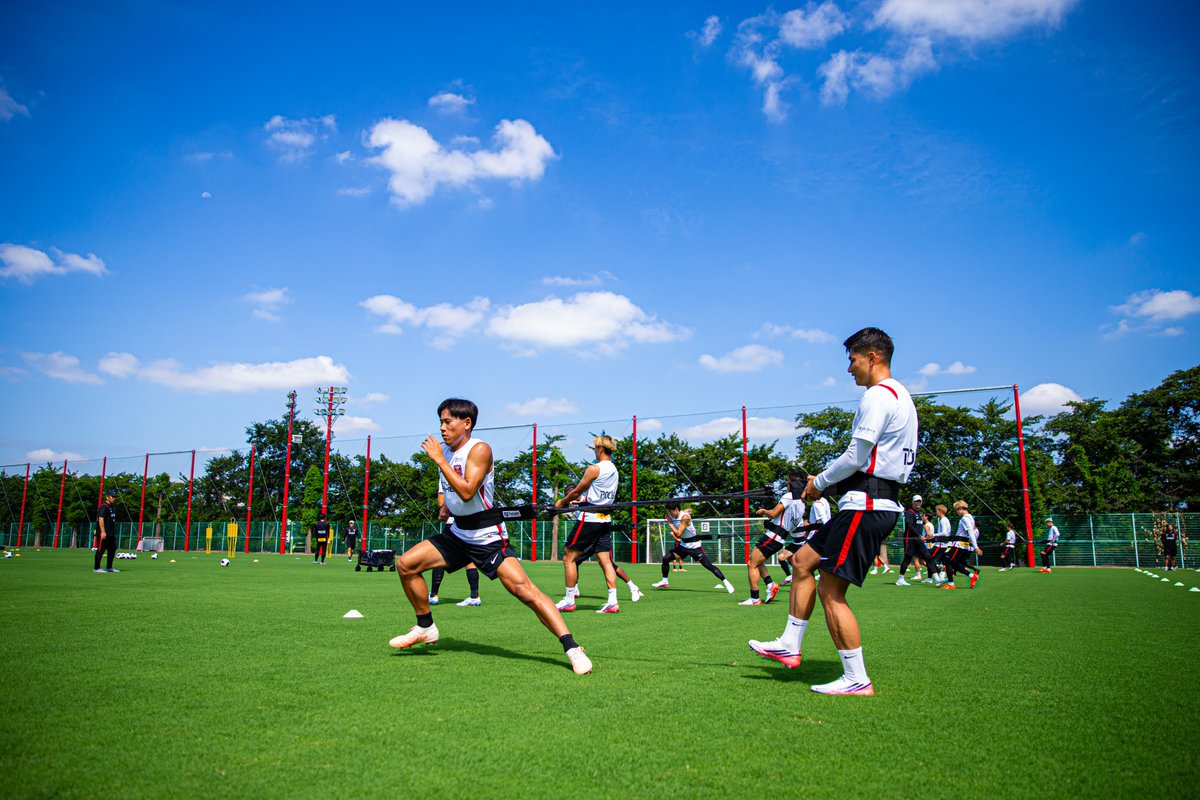 REDSOFFICIAL's tweet photo. ♦️𝟐𝟎𝟐𝟔/𝟐𝟕 𝙊𝙋𝙀𝙉𝙄𝙉𝙂 𝙈𝘼𝙏𝘾𝙃♦️
開幕戦 G大阪戦まで、あと2日。

トレーニングの様子は #REDLife で📷
https://t.co/uKU4Efl4mb

𝙉𝙀𝙓𝙏 𝙈𝘼𝙏𝘾𝙃
2026/27明治安田J1リーグ
第1節
vs G大阪
🗓️8/7(金)
🕢19:30
📍パナソニック スタジアム 吹田

#UrawaRedDiamonds #urawareds #浦和レッズ
#Jリーグ