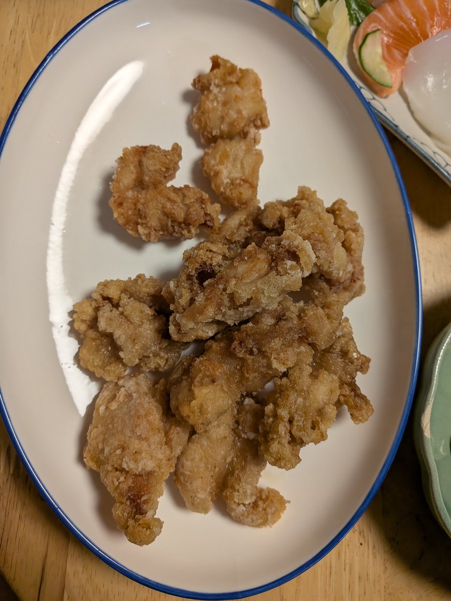 iittkk2525's tweet photo. なにげに初めて唐揚げ作った！ https://t.co/p8S4Bm4In3