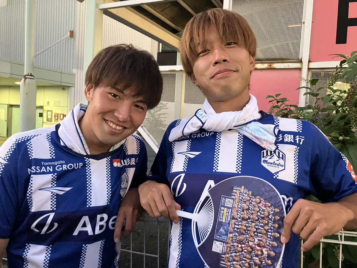monte_prstaff's tweet photo. 🏵️まもなく登場🏵️

この後、選手たちは山形日産グループさまの山車に乗ってスタートいたします✨🏔️

#montedio
#yamagataichigan https://t.co/3TyWsMrA3Y