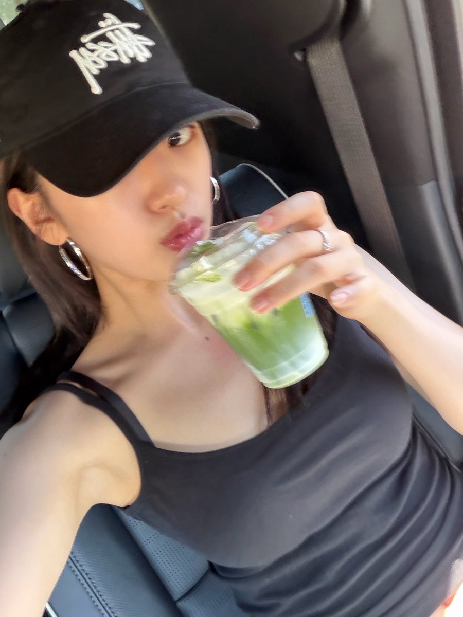 ayjpix's tweet photo. #ANYUJIN Instagram update (2) https://t.co/IqXzE0MrN3