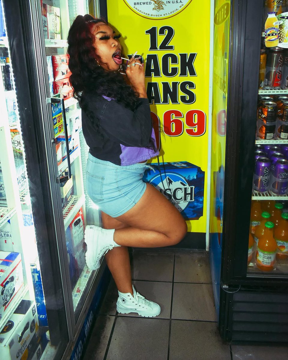 sexy_briiii's tweet photo. A 90s baddie raised in the 2000s ✨ https://t.co/jfMRdaMxZf