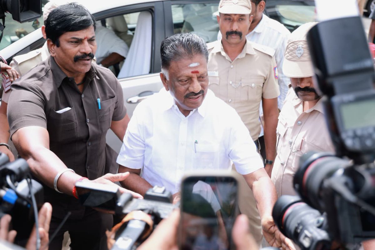 OPS_DMK's tweet photo. சட்டமன்றத்திற்கு ஐயா ஓபிஎஸ் வருகை  

#TNBudget2026 #TNAssembly #OPS #OPanneerselvam #DMK #MudhalvanOPS https://t.co/XMvWHLxA94