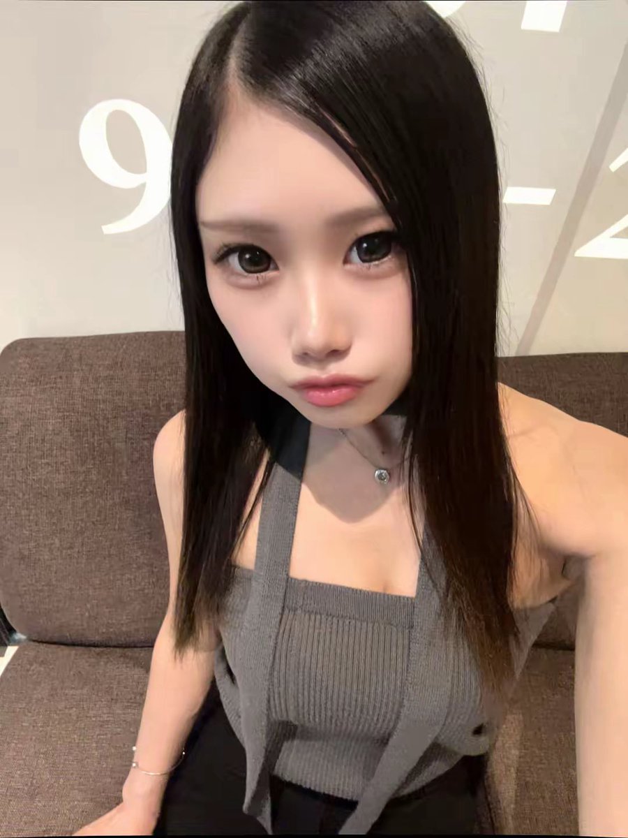 monkey__0906's tweet photo. 最近暑すぎて袖ある服着れない🫠💧

#いいねでＤＭ #フォロバ100 https://t.co/p5Vx0ZEfyG