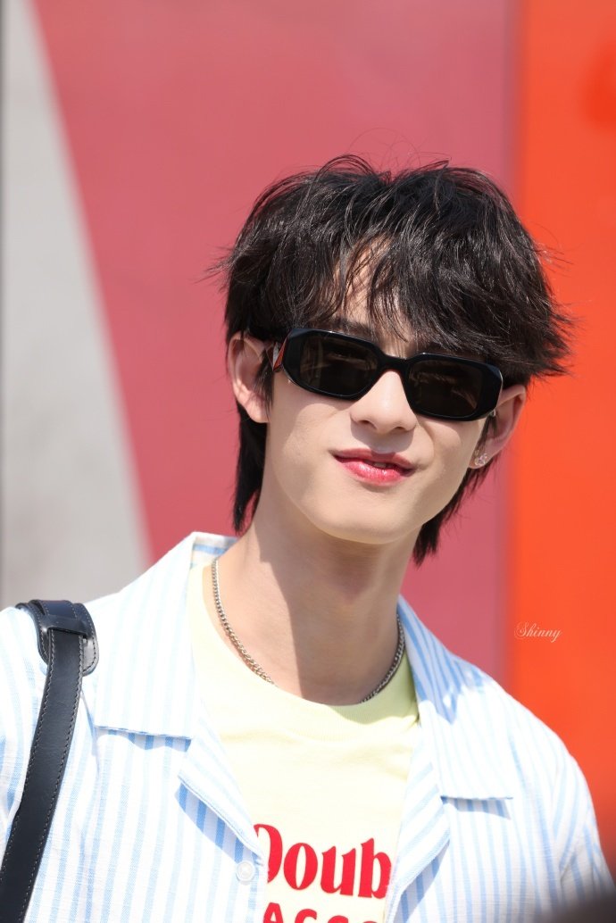 SSahanya1005's tweet photo. He's the perfect mix of cute and handsome #ppoohkt https://t.co/wRjwCVRBVS