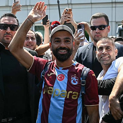 EPLworld's tweet photo. 🔔🔔 

الظهور الأول لمحمد صلاح في تركيا قبل إنضمامه لطرابزون سبور 📸🇪🇬 https://t.co/CWpqa7Z89J