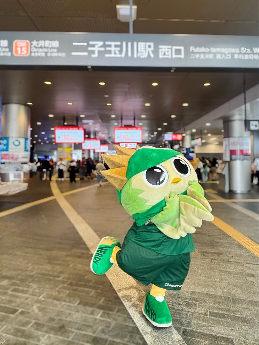 reverun_verdy's tweet photo. このまえ二子玉川の「ラムズの夏休み」のイベントにおでかけしたルン💚
ラムまるくん、ぽすくまちゃんいっしょにあそんでくれてありがとうルン💚
また今度もいっしょにあそぼねルン💚
#verdy
#リヴェルン
#ラムズの夏休み　
#二子玉川 https://t.co/dlmzsO6a7u
