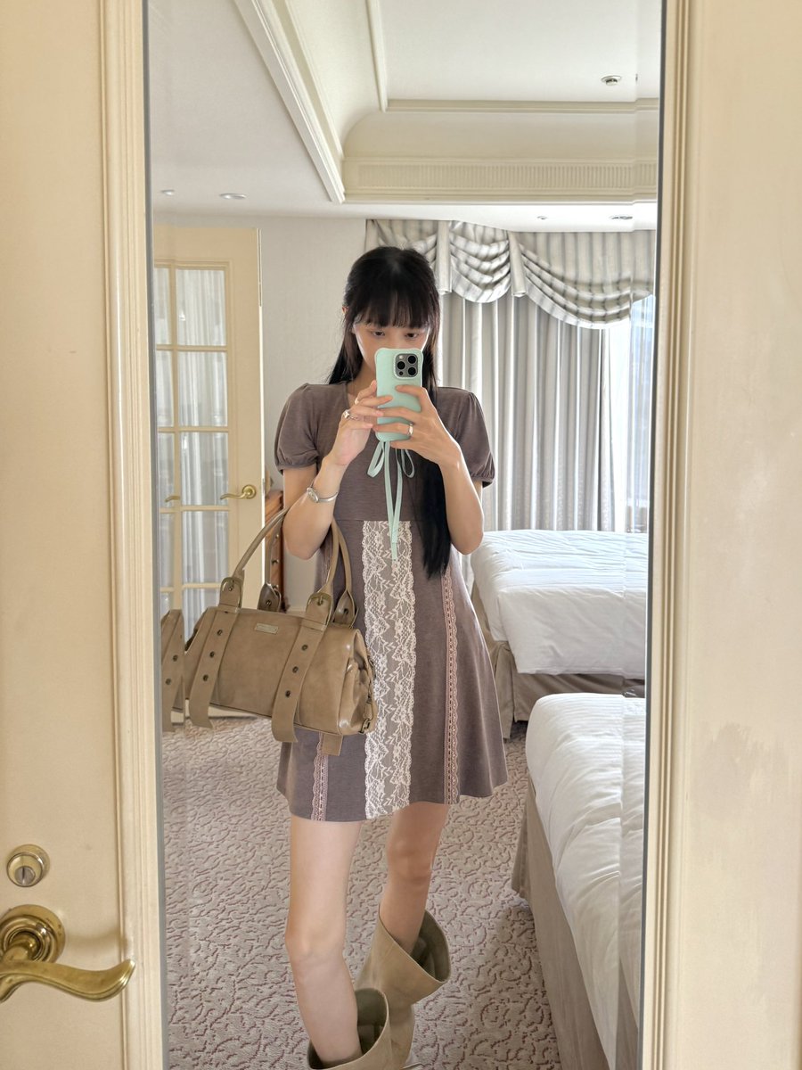 la1998na's tweet photo. 大人かわいいバッグできた！
中ブルーなのもかわいすぎて泣く
どんな服でも合う&amp;物入るので毎日持ってる https://t.co/7Qau1zp1GQ