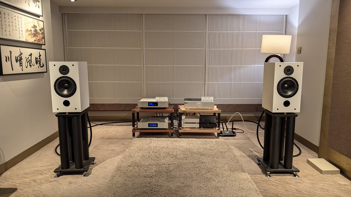 lukangaudioJP's tweet photo. 台北へ戻り、明日より4日間開催のオーディオショウをサポートしております。設営も整い、準備は万端です。
光城精工様と共同開発した Spoey 200GD も、変わらぬ良い音を響かせております🔊
明日より台北ハイアット10階、1006・1007 のデモルームにてお待ちしております。
#LuKangAudio #Spoey200GD https://t.co/0EQvGU3xlx