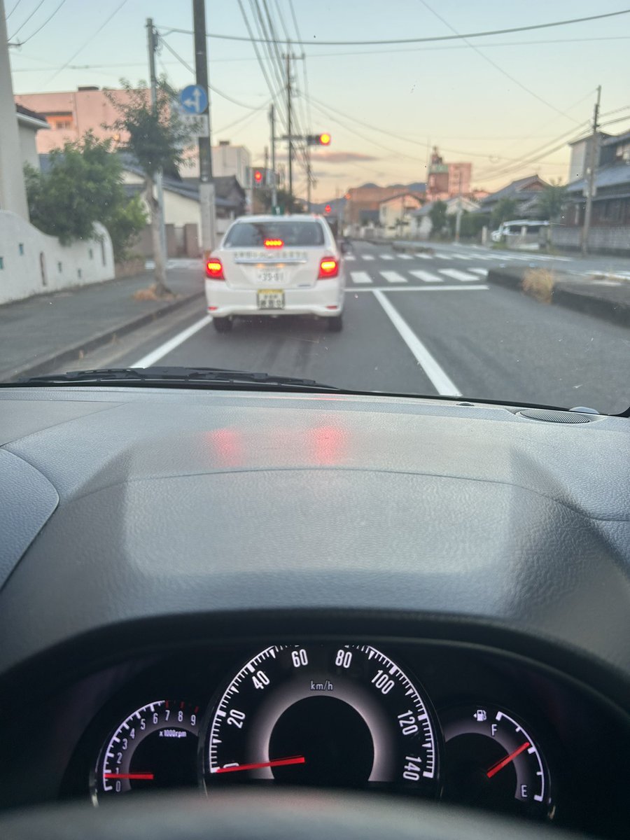 jtpamtkat's tweet photo. ちょうど一年前にお世話になりました
教習車の後ろに付いたの初めて https://t.co/HMTuyTC33K