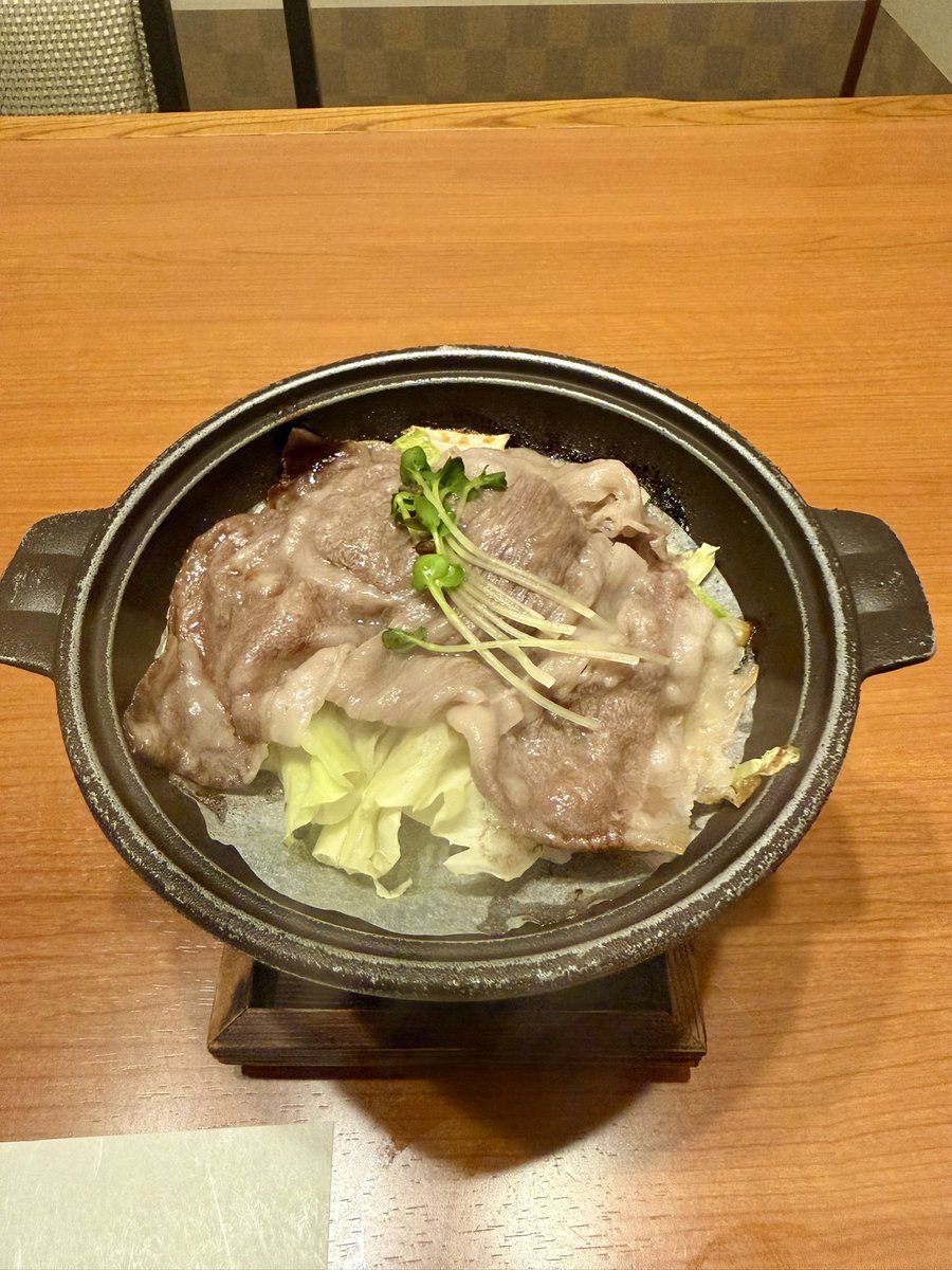 t_fawkik's tweet photo. 奈良屋

5つ星ホテル

ディナー

個室

夏宵の鼓動
碧流の便り
職人がその場で握る鮨
鶴の恋唄

Past photos. 2026.7.3

#5つ星ホテル #温泉旅館 #草津
#写真好きな人と繋がりたい
#iPhoneで撮影 https://t.co/V1Q1k6V5ha