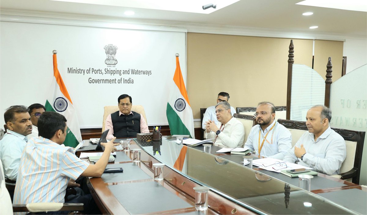 sarbanandsonwal's tweet photo. Chaired a comprehensive review meeting with senior @shipmin_india
officials to assess the safety and security of Indian seafarers amid the evolving geopolitical crisis in West Asia and beyond.
The Hon'ble PM Shri @narendramodi ji Modi-led Govt has always put #SeafarerFirst, a vision that has driven massive increase in our seafaring numbers since 2014, making India the world’s second-largest seafarer supplier.