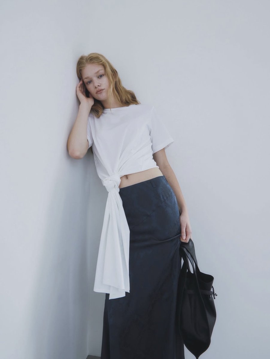 RESTIR_jp's tweet photo. Coming Soon - beautiful people RESTIR exclusive
Large Market Bag So Black

◼️RESTIR ONLINE - AUGUST 7th at 10:00 JST
◼️RESTIR BOUTIQUE - AUGUST 7th at 11:00 JST

#beautifulpeople
#restir https://t.co/ZSvKJc7gU2
