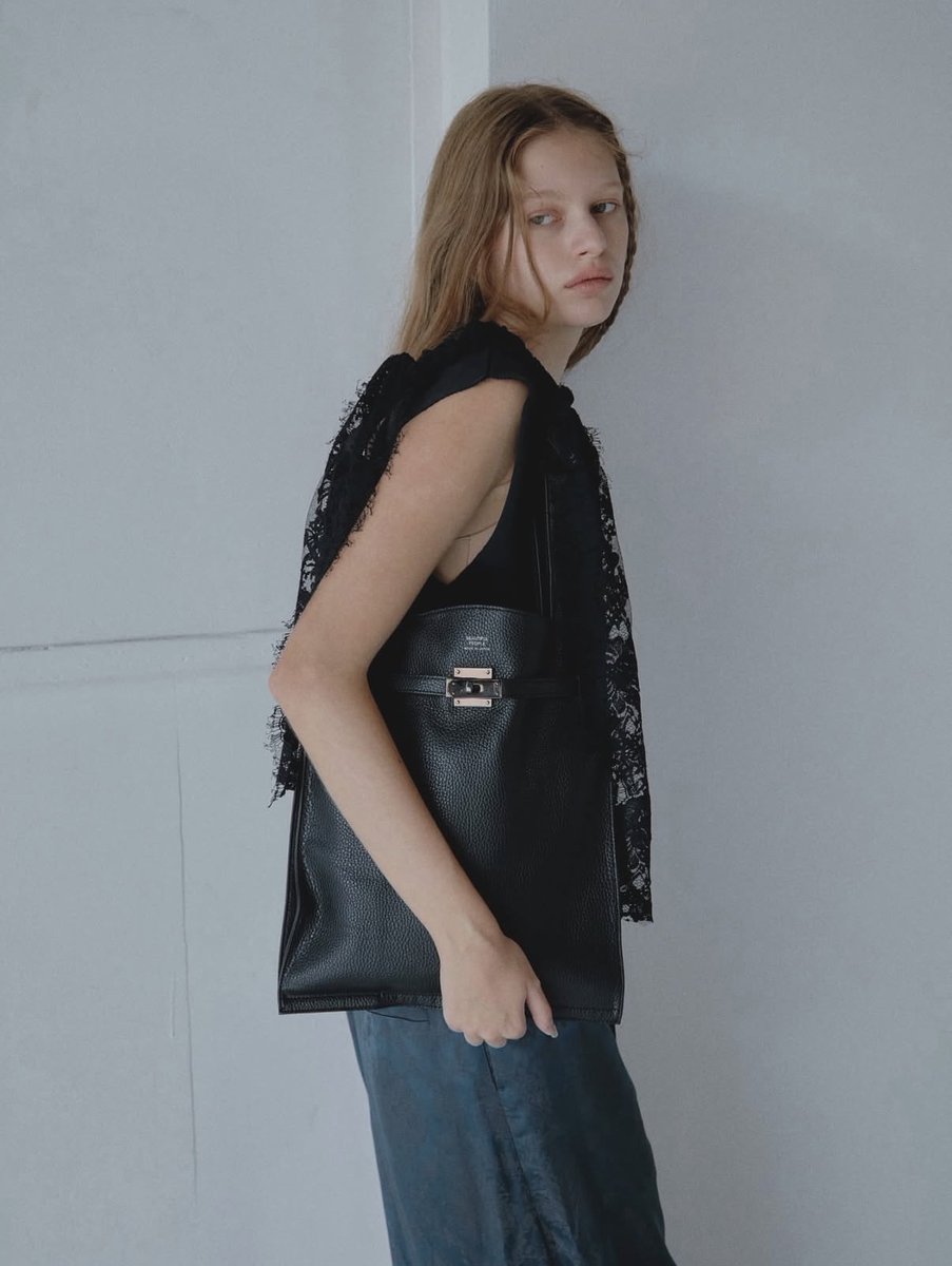 RESTIR_jp's tweet photo. Coming Soon - beautiful people RESTIR exclusive
Large Market Bag So Black

◼️RESTIR ONLINE - AUGUST 7th at 10:00 JST
◼️RESTIR BOUTIQUE - AUGUST 7th at 11:00 JST

#beautifulpeople
#restir https://t.co/ZSvKJc7gU2