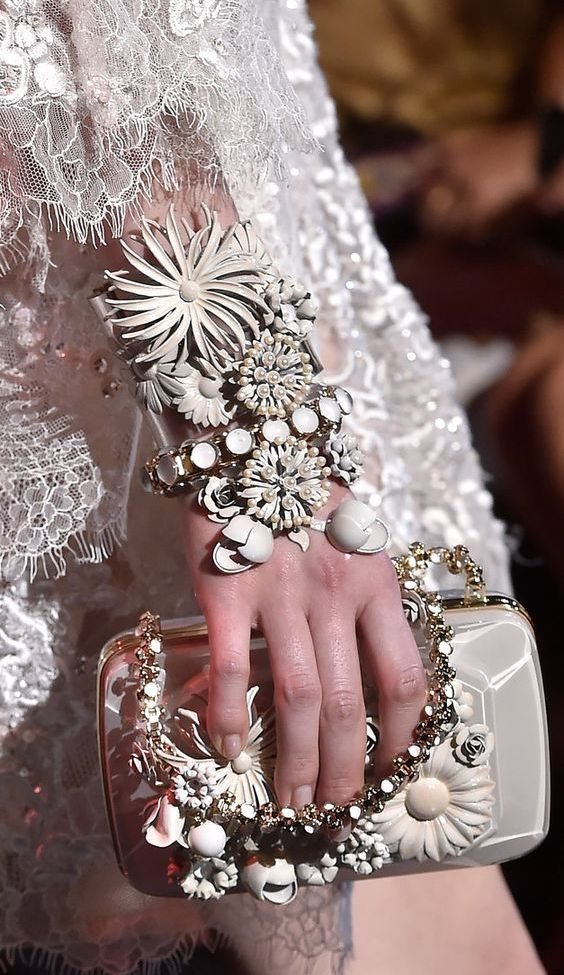 ___chitrogolpo's tweet photo. Elie Saab Couture FW '14/15 https://t.co/nujsWBjWp1