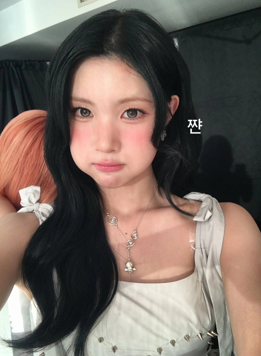 rlawndmx's tweet photo. 자꾸이렇게귀여운짓하는고어떡함    .. https://t.co/NKvcKvYZ66
