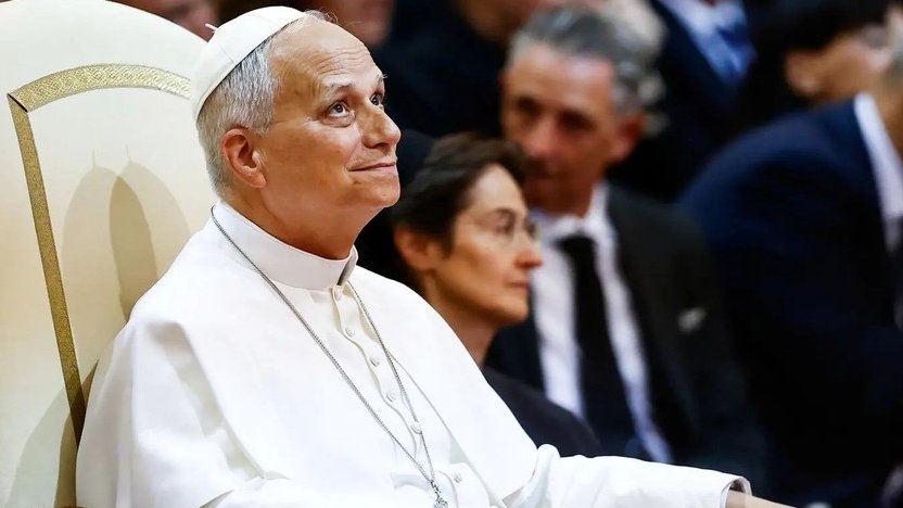 clarincom's tweet photo. EL PAPA LEÓN XIV VISITARÁ LA ARGENTINA EL 8 DE NOVIEMBRE

El Papa llegará a la Argentina el 8 de noviembre y permanecerá hasta el 11, como parte de una gira regional que también incluirá Uruguay y Perú.

El Vaticano confirmó que León XIV visitará Buenos Aires, Córdoba y Luján. El Gobierno celebró el anuncio y aseguró que trabajará con la Santa Sede para organizar una visita histórica.

(+) en Clarín: https://t.co/W7m7kY2TIb