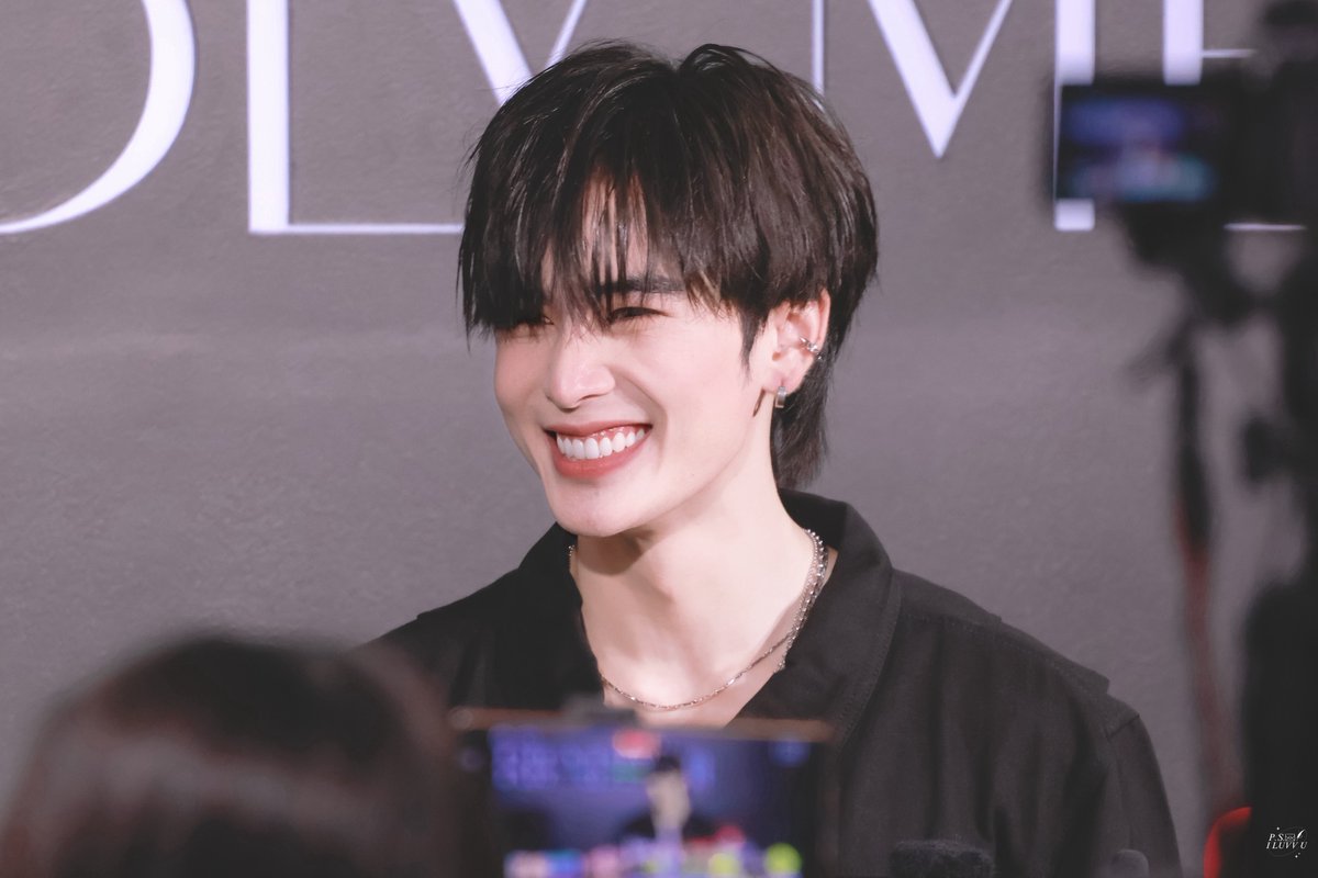 psiluvvu's tweet photo. โมจิสตรอเบอร์รี่🍡🍓 https://t.co/Ctx7TpLoYt