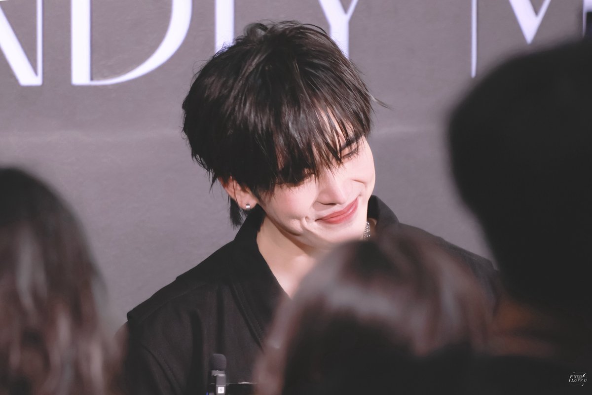 psiluvvu's tweet photo. โมจิสตรอเบอร์รี่🍡🍓 https://t.co/Ctx7TpLoYt