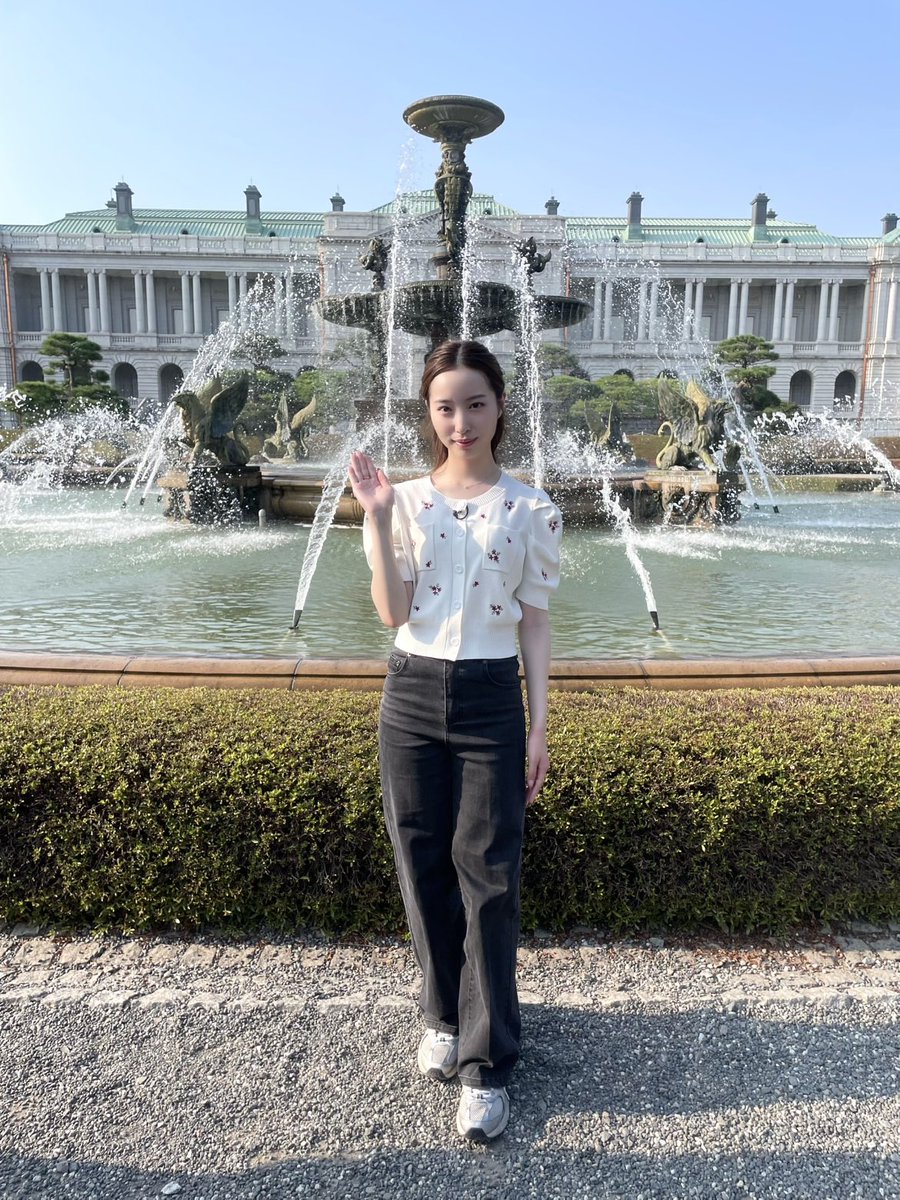 cx_mezamashi's tweet photo. あす6日(木)の めざましテレビ は…「やってユカ！」
林佑香キャスターが超最新スポットを全力取材💪🏻
🧊本物の「南極の氷」に触れたり
迎賓館では非公開だった広間が参観可能に✨️
ホテルスタッフを楽しめるワークショップや
大人も子供も楽しめる体験型の展示会など盛り沢山‼️

7時20分頃放送予定✨ https://t.co/hH3ngNkdPh