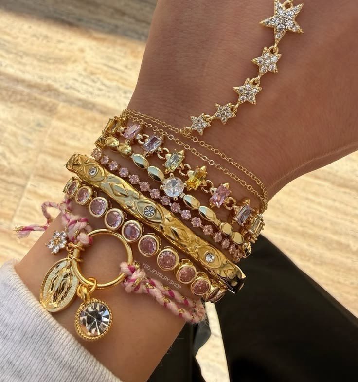 rottncherry's tweet photo. second post and i’m here to say we have to start bracelet maxxing again. and necklaces too. piercings too. i hate not seeing this on beautiful girls. rings as well… maybe i just love this look lately, i think it’s so cool. can be so personal and stuff too. https://t.co/9WWLBIZ01V