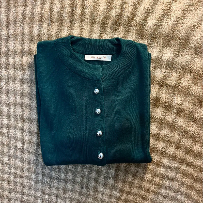 keutiaw's tweet photo. CARDIGAN BASIC EMANG GAK PERNAH GAGAL😭‼️

sampe mau koleksi semua warna🥺 https://t.co/2PHO1HRazg