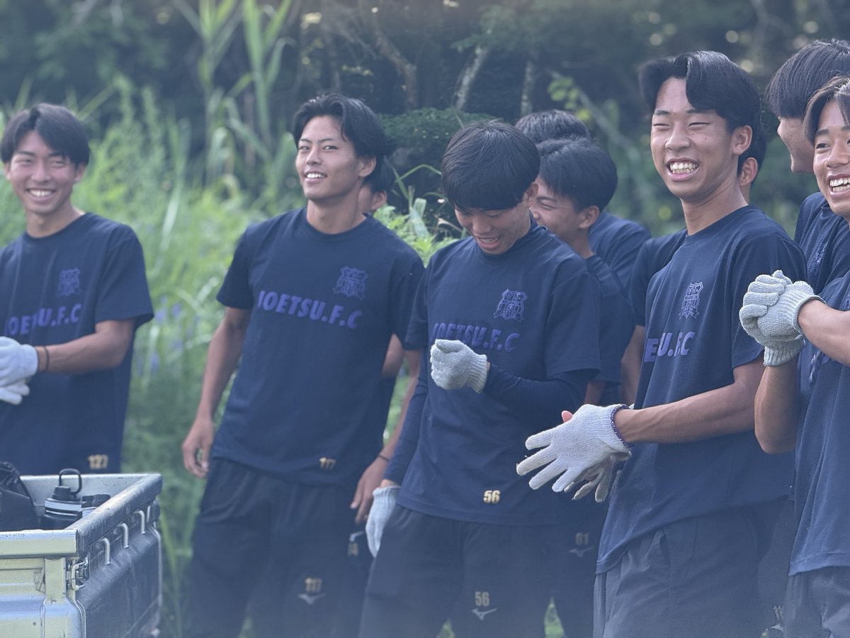 joetsufc's tweet photo. 【農業体験】

長野県飯綱町にある、FC東京コミュニティジェネレーター・石川直宏さんの畑を訪れ、農業体験をさせていただきました。

今回は、とうもろこしとヤングコーンの収穫を体験。土に触れ、作物を育てる大変さや、収穫する喜びを実感する貴重な時間となりました。 https://t.co/iKX9YyHYT0