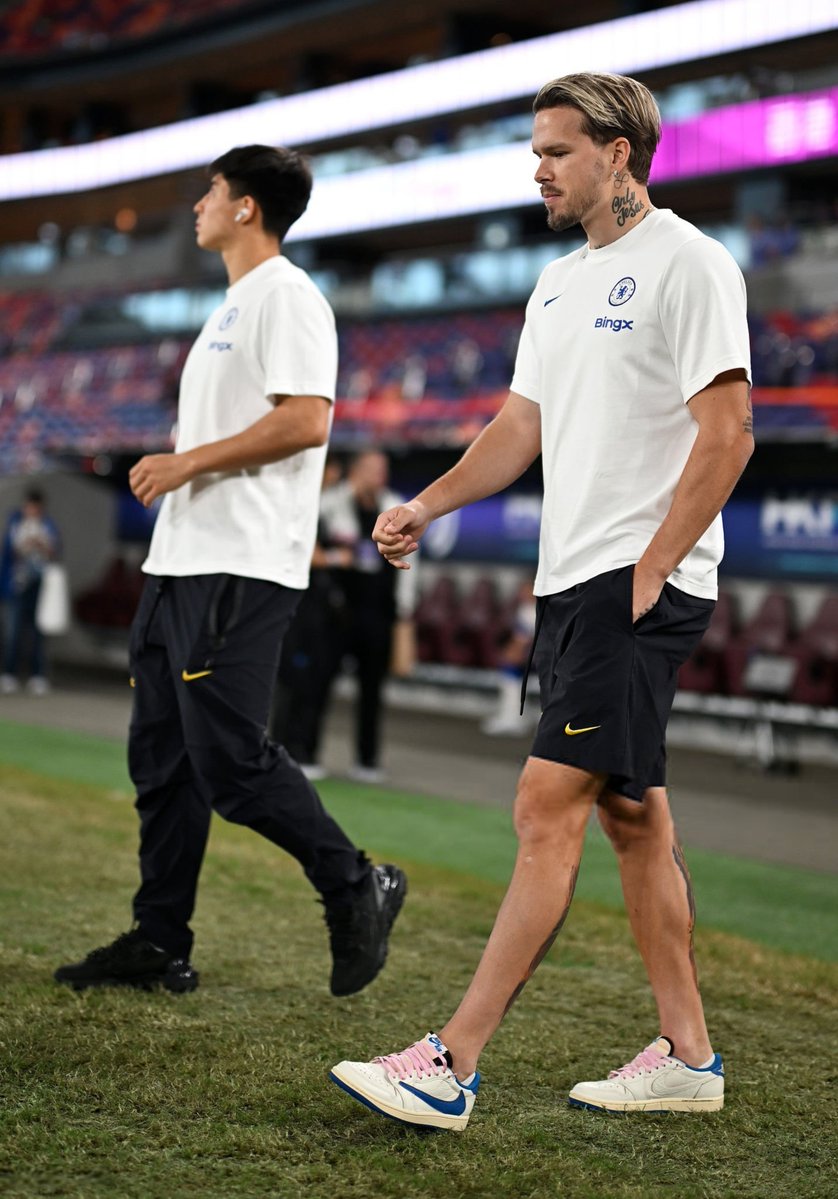Mohxmmad's tweet photo. Satpayev &amp; Mudryk 🥶 https://t.co/ymUTCRm77Z