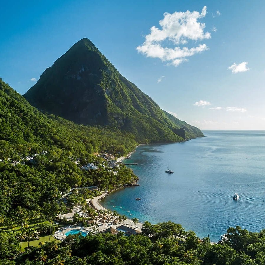 TravelBucketX's tweet photo. Saint Lucia 🇱🇨 https://t.co/YvFHvEWeTg