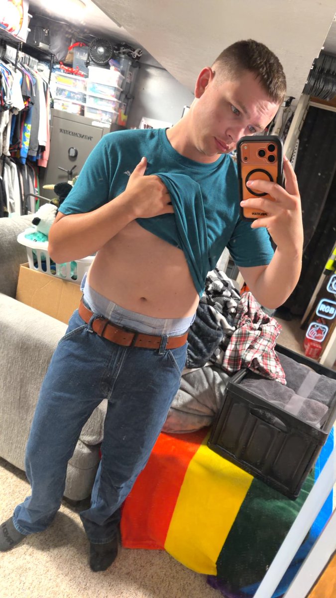 DiaperedBrat26's tweet photo. Good morning I think I’m going to go back to 24/7 padded (pull-ups for work and diapers after) #diaperboy #abdl #dlboy #abdlboy #abdlgay #abdllifestyle #abdlcommunity #diapergay #littlespace https://t.co/OIW73Pwk95