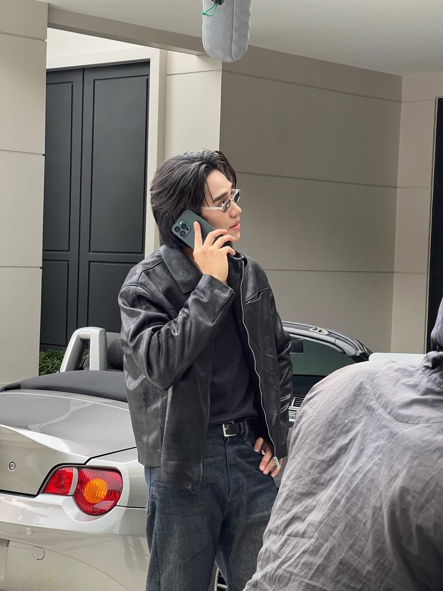 june16425's tweet photo. #ngernnn

             พี่เงิน                                  สุดหล่อ! https://t.co/XxvbYrx6ko