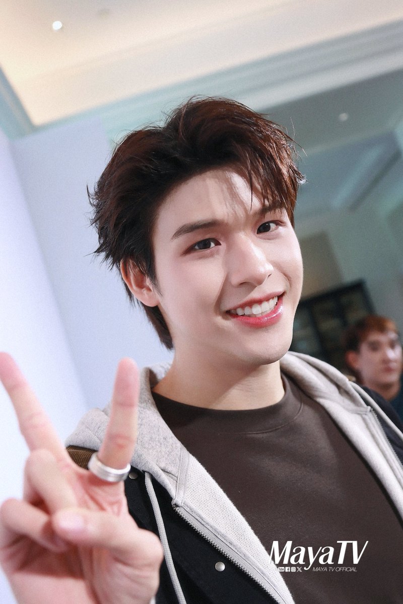 mayaonline2002's tweet photo. ลูกอ้วม "สกาย" #skywongravee ลุยสายแฟชั่น ขอเป็นตัวแทน #สกายนานิ ฉลองวันเกิดต้าเหนิง แฮปปี้รียูเนี่ยน "ไบร์ท-กลัฟ" เพื่อนร่วมรุ่นสวนกุหลาบ134

Interview📽🔗https://t.co/rQ1yRx5r4c

UNIQLO FW2026 X SKY

#UNIQLO2026FW #LifeWear
#UniqloThailand #MAYATVOFFICIAL https://t.co/J8Ix1aBrdO