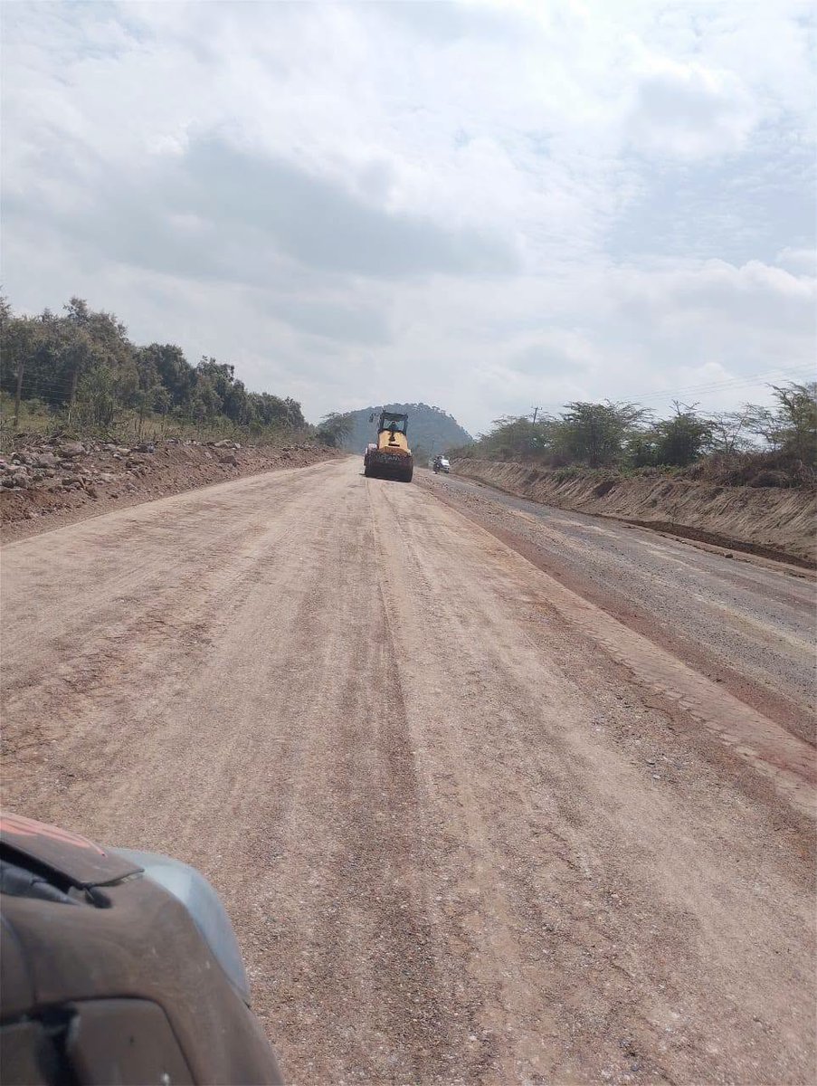 Roads_KE's tweet photo. Exciting progress on the Kongoni–Moidabi–Ngondi–Maiella Road. Excavation works and drainage installation are currently underway as this vital route gets tarmacked for the very first time! https://t.co/6baHHuFXAS