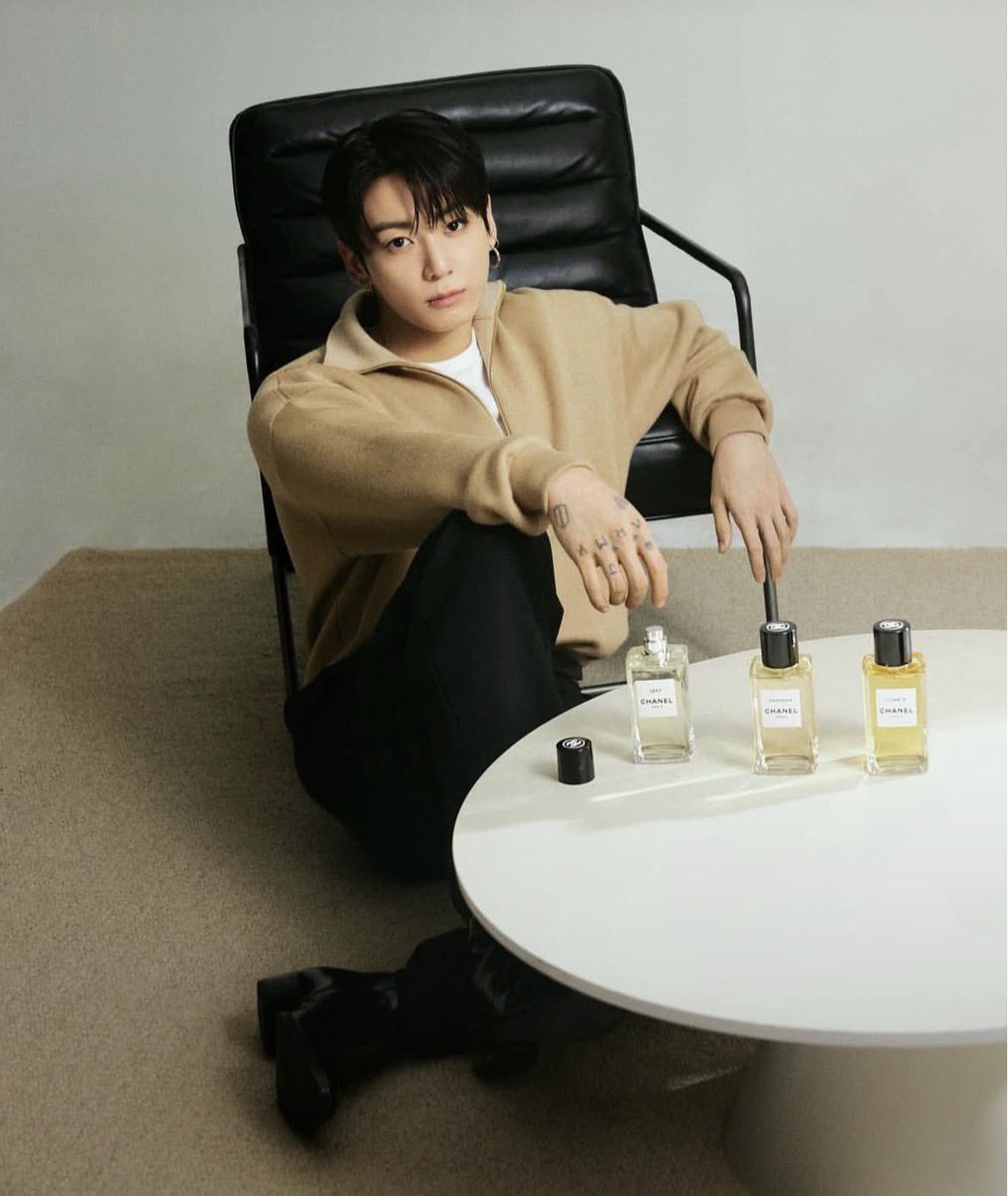 simytime's tweet photo. Jungkook for Chanel !!! 🌟 https://t.co/90G2fC4Yrd