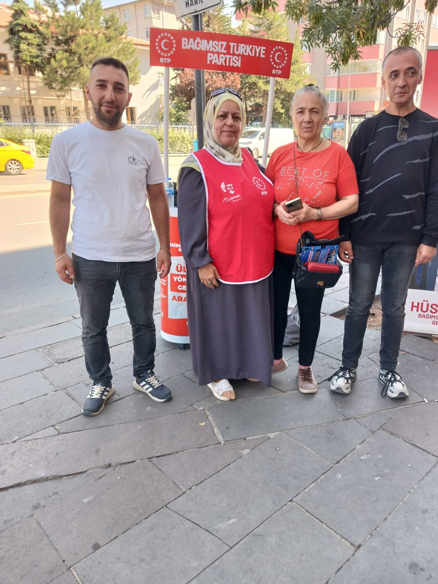 btpankarakadin's tweet photo. Mamak Kadın Kollarımız sahada, vatandaşlarımızla yan yana! 🇹🇷

Gerçekleştirdiğimiz saha çalışmasında vatandaşlarımızla bir araya geldik.

Gösterdikleri yoğun ilgi ve samimi yaklaşımları için tüm hemşehrilerimize teşekkür ediyoruz. https://t.co/GgVk0WwlmR