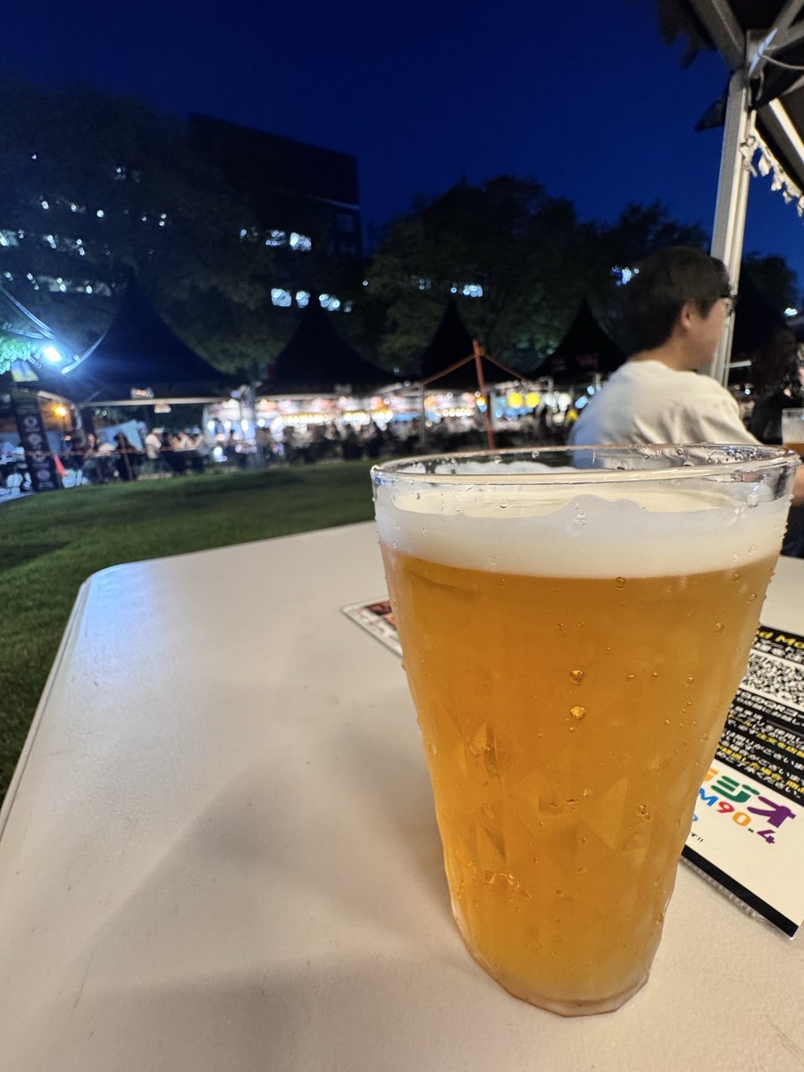 btaro0101's tweet photo. ＃札幌ビアガーデン
短い夏を堪能中 https://t.co/eI2KsX3gvX