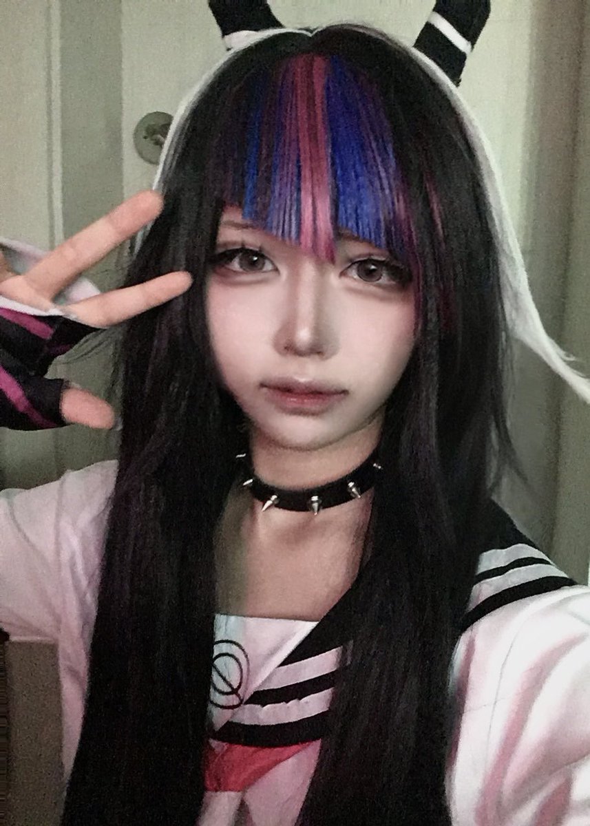 cor_s0n7's tweet photo. #danganronpa 🎸 https://t.co/9wlj0yuFlC