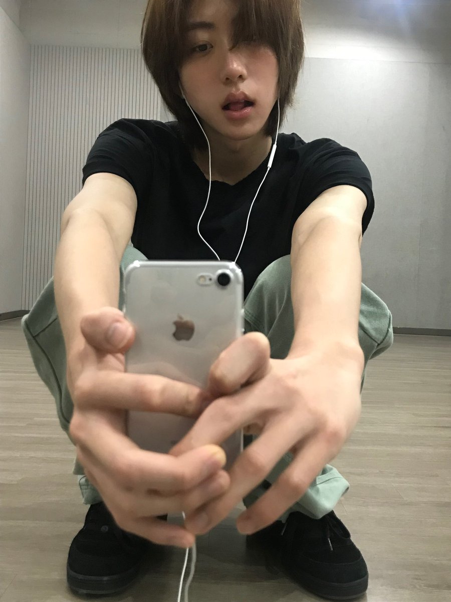 tteunleft's tweet photo. https://t.co/3T95WRQj9b