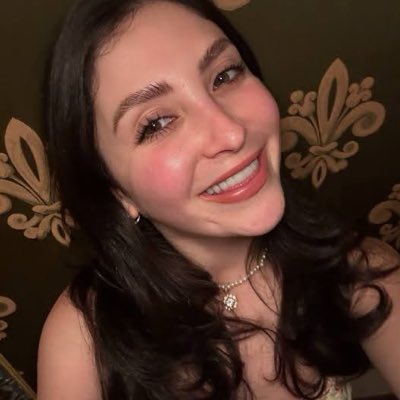 Sarahpears540's tweet photo. #NewProfilePic https://t.co/LnwxfkFCTf