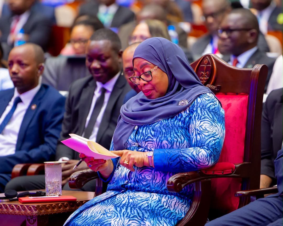 ikulumawasliano's tweet photo. Rais wa Jamhuri ya Muungano wa Tanzania, Mheshimiwa Dkt. Samia Suluhu Hassan akiwa na viongozi mbalimbali kwenye Mkutano Mkuu wa Wanahisa wa Africa50 na Jukwaa la Miundombinu Afrika katika Kituo cha Mikutano cha Kimataifa cha Julius Nyerere (JNICC) Jijini Dar es Salaam, tarehe 05 Agosti, 2026.
