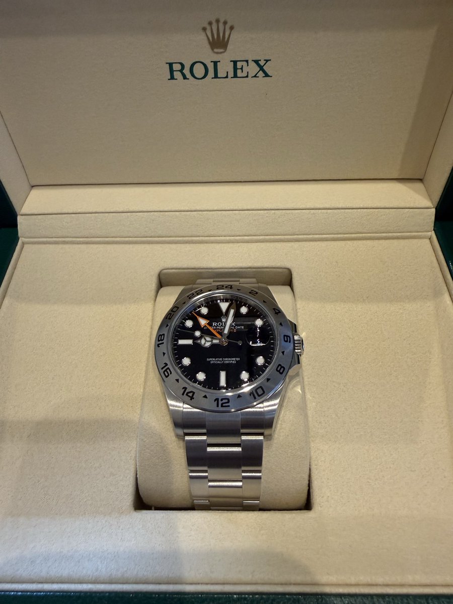 kaitorisoudan's tweet photo. 2026年7月買取紹介　未使用2026年6月

ROLEX ロレックス
エクスプローラーⅡ
ブラック
226570

190万買取相場

192万で買取

いつも有難うございます。

ロレックスマラソン
予約
表参道
レキシア銀座
レキシア新宿
レキシア名古屋
ヒルトン大阪
224270
124270
エルメス買取
時計買取
ロレックス買取 https://t.co/l9xwocIL1n
